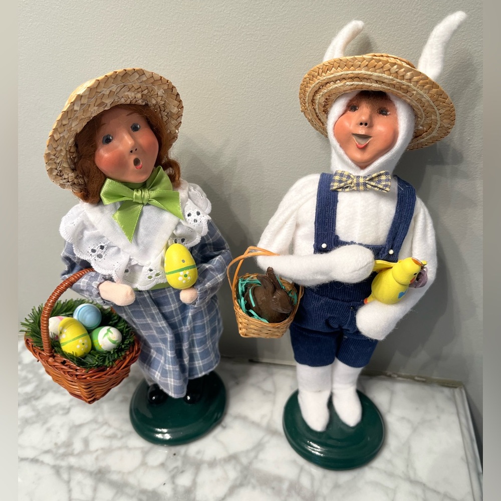 Byers Choice Carolers Easter boy 2008 & girl 2009.  Great condition.